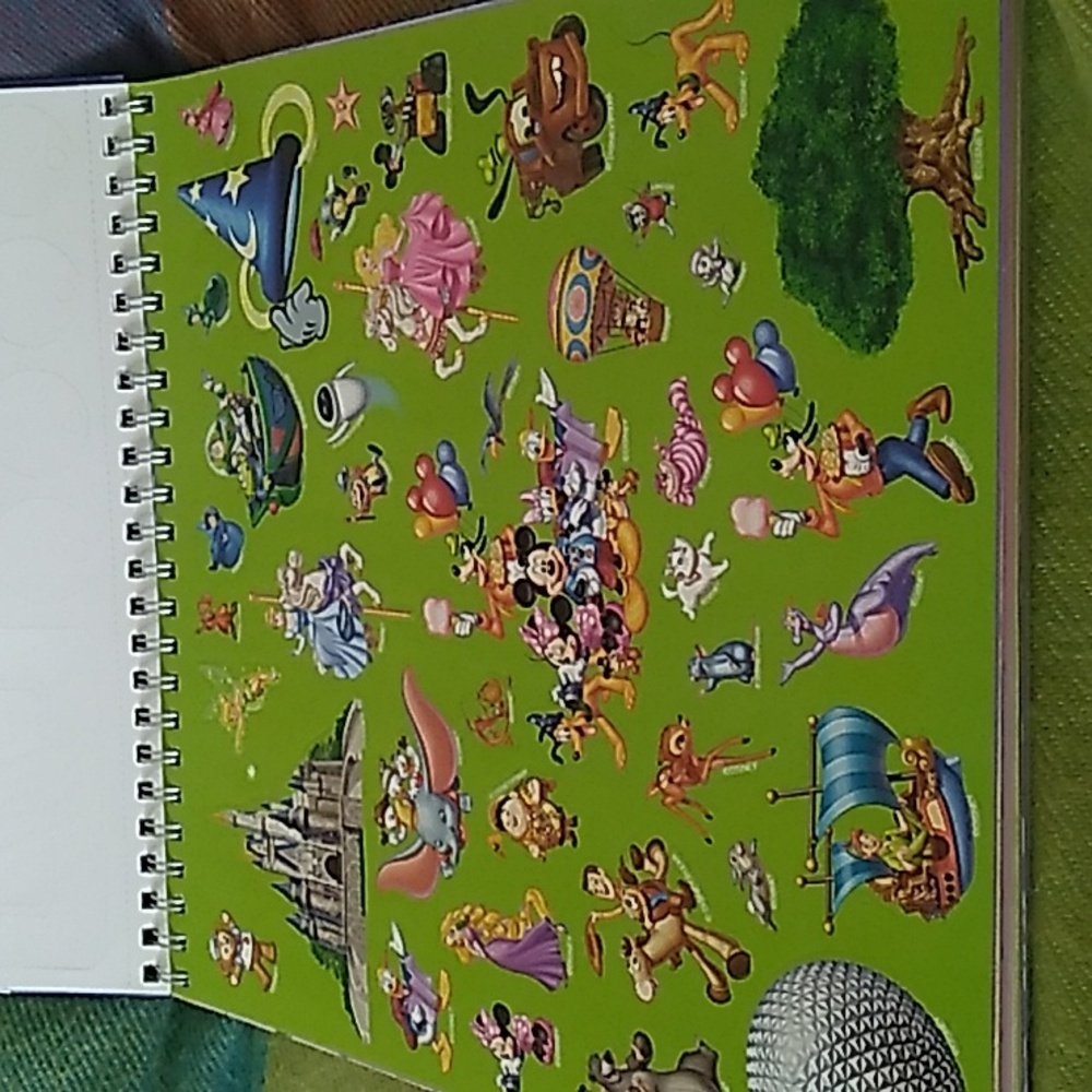 Disney Parks Deluxe Scrapbook Kit- Disney Parks Exclusive 60 Sheets - Picture 3 of 16